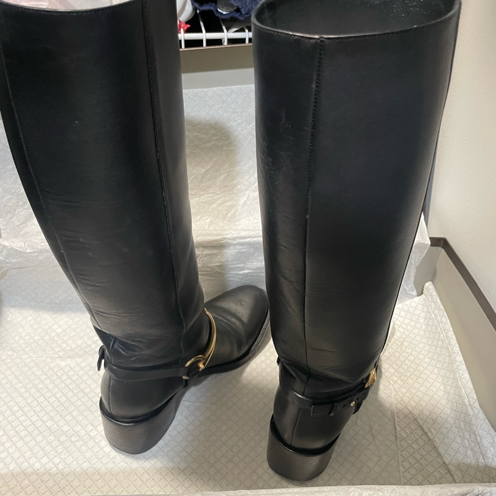 Gucci Leather boots with Gold accents